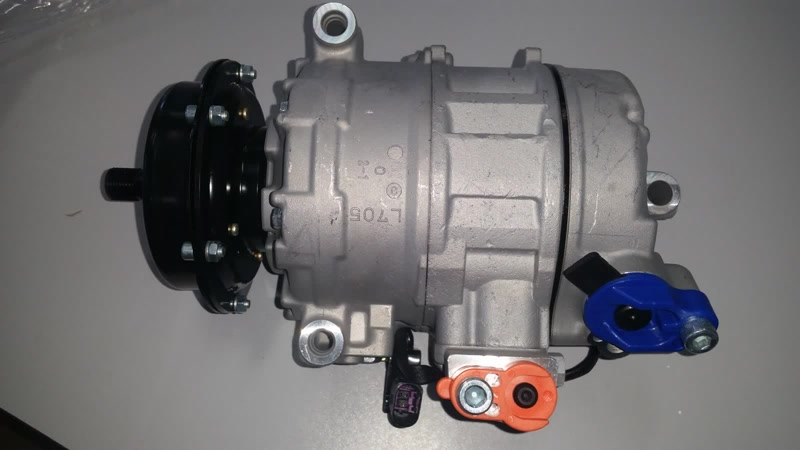 Компрессор системы кондиционирования для VW Transporter T5 2003-2015 - Фото №1