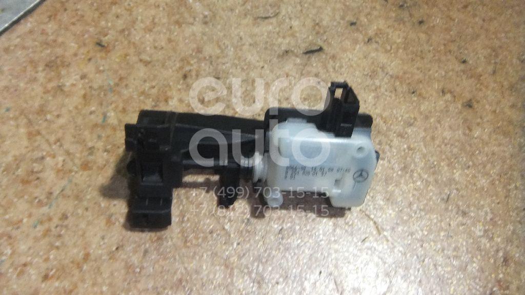 Активатор замка крышки бензобака для Mercedes Benz GL-Class X164 2006-2012;W219 CLS 2004-2010;W221 2005-2013;W164 M-Klasse (ML) 2005-2011;W216 coupe 2006-2014;W251 R-Klasse 2005> - Фото №1