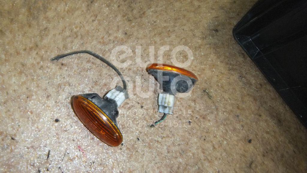 Повторитель на крыло желтый для Subaru Forester (S10) 2000-2002 - Фото №1