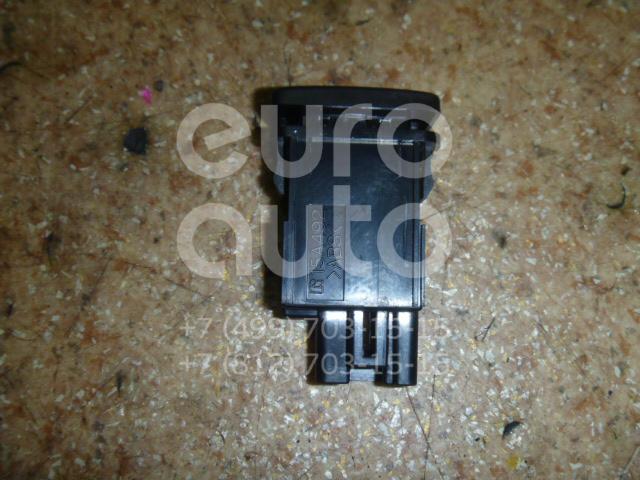Кнопка открывания лючка бензобака для Lexus RX 300/330/350/400h 2003-2009 - Фото №1