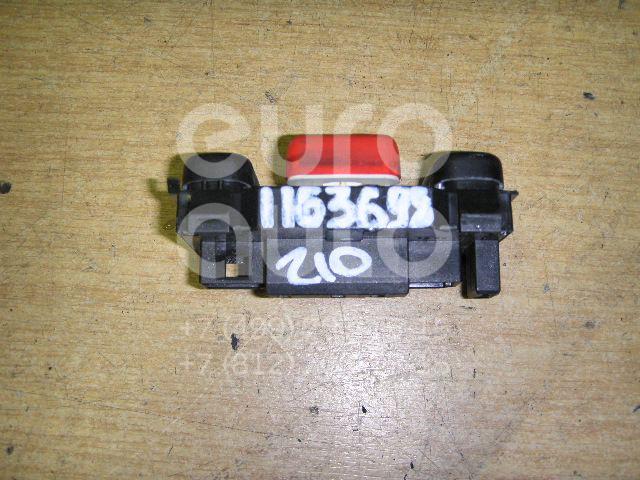 Кнопка аварийной сигнализации для Mercedes Benz W210 E-Klasse 2000-2002;W202 1993-2000;W210 E-Klasse 1995-2000;C208 CLK coupe 1997-2002 - Фото №1