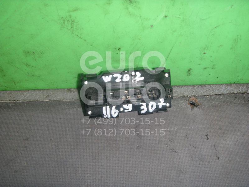 Кнопка аварийной сигнализации для MERCEDES BENZ W202 1993-2000 - Фото №1