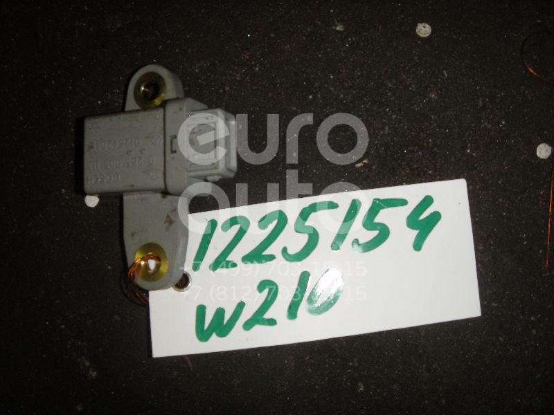 Датчик ускорения для Mercedes Benz W210 E-Klasse 2000-2002;A140/160 W168 1997-2004;W202 1993-2000;W220 1998-2005;W210 E-Klasse 1995-2000;C208 CLK coupe 1997-2002;W215 CL coupe 1999-2006;W203 2000-2006 - Фото №1