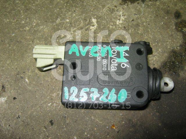 Активатор замка багажника для Toyota Avensis I 1997-2003 - Фото №1