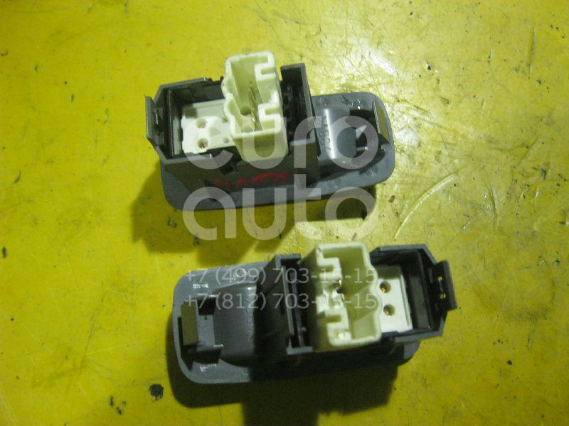 Кнопка стеклоподъемника для Toyota RAV 4 2000-2005;Echo 1999-2005;RAV 4 1994-2000;Corolla E10 1992-1997;HiAce H100 1995-2004;Camry V30 2001-2006;Gaia 1998-2003;Yaris 1999-2005;Picnic (XM10) 1996-2001;Camry V20 1996-2001;Hilux 1997-2005 - Фото №1