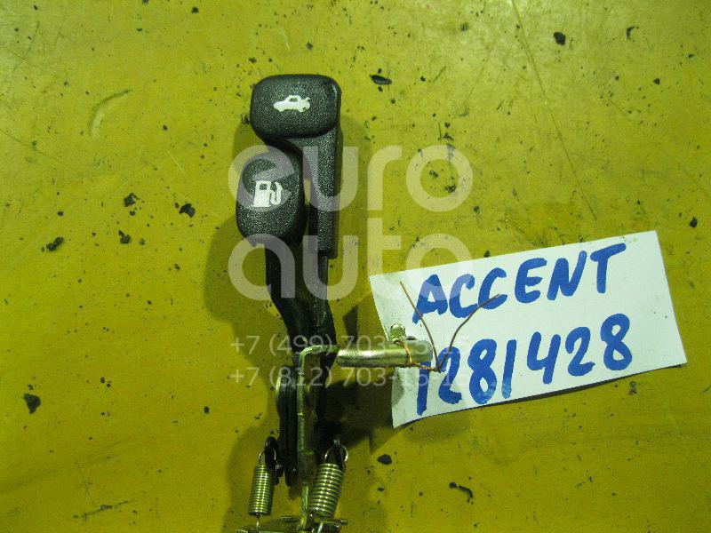 Ручка открывания багажника для Hyundai,Kia Accent II (+ТАГАЗ) 2000-2012;Coupe (RD) 1996-2002;Atos (MX) 1998-2003;Cerato 2004-2008;Lantra 1995-2000;Cerato 2009-2013;Solaris 2010-2017;RIO 2011-2017;Atos Prime 1999-2007;Cerato 2013> - Фото №1