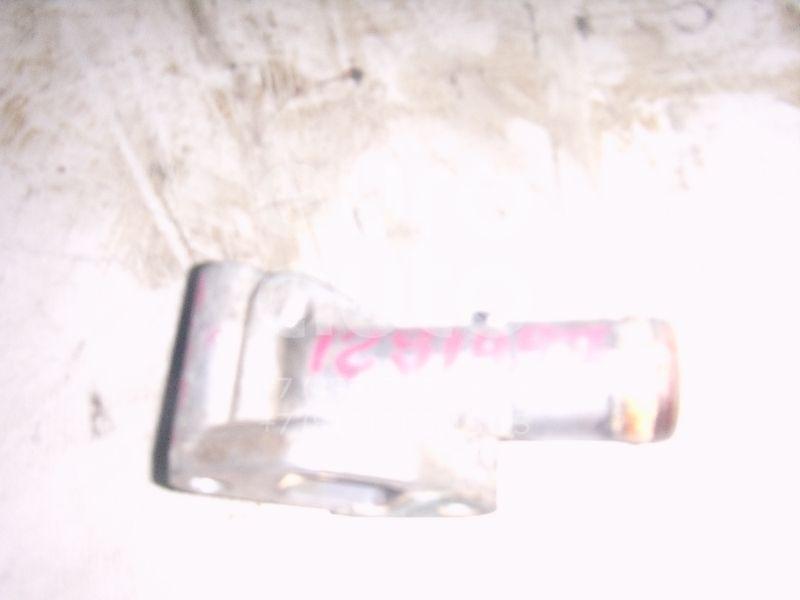 Фланец двигателя системы охлаждения для Opel Tigra 1994-2000;Astra F 1991-1998;Astra G 1998-2005;Vectra B 1995-1999;Corsa B 1993-2000;Meriva 2003-2010;Corsa C 2000-2006;Vectra B 1999-2002;Vectra C 2002-2008;Zafira B 2005-2012 - Фото №1