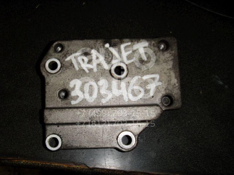 Кронштейн кондиционера для Hyundai Trajet 2000-2009 - Фото №1
