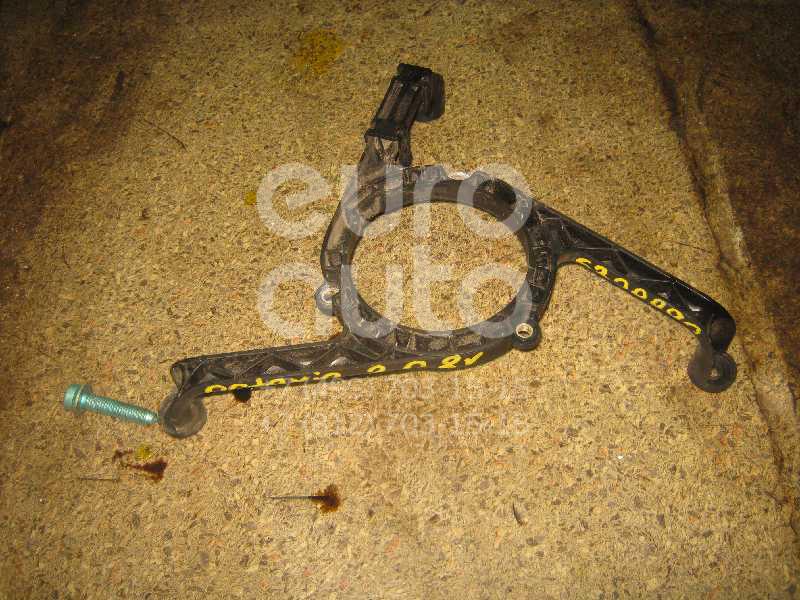Кронштейн вентилятора радиатора для Skoda,Audi,Seat,VW Octavia (A4 1U-) 2000-2011;A3 (8L1) 1996-2003;TT(8N) 1998-2006;Leon (1M1) 1999-2006;Toledo II 1999-2006;Octavia 1997-2000;Golf IV/Bora 1997-2005;Fabia 1999-2007;Polo 2001-2009;Golf V 2003-2009 - Фото №1