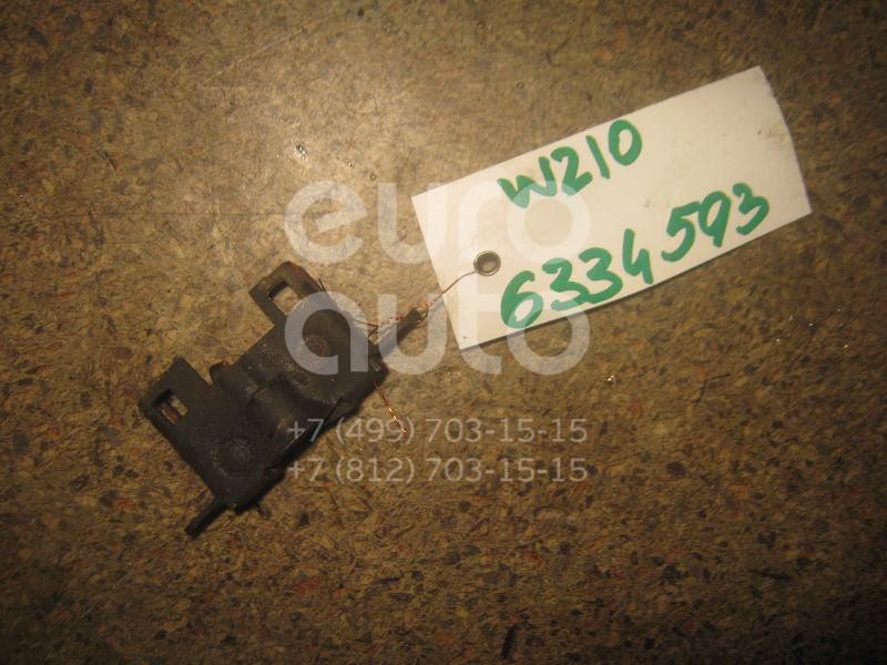 Замок капота для Mercedes Benz W210 E-Klasse 2000-2002;W163 M-Klasse (ML) 1998-2004;W210 E-Klasse 1995-2000;C208 CLK coupe 1997-2002 - Фото №1