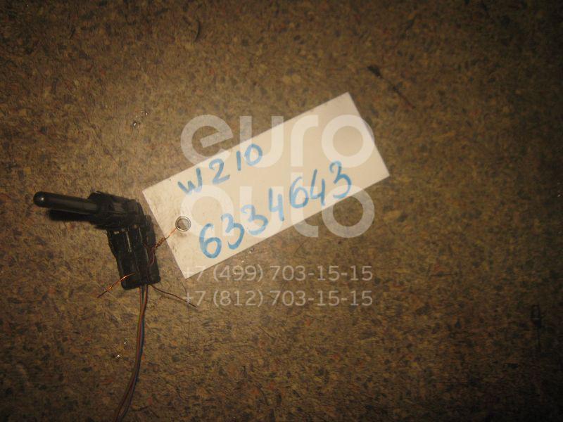 Датчик уровня в бачок омывателя для Mercedes Benz W210 E-Klasse 2000-2002 - Фото №1