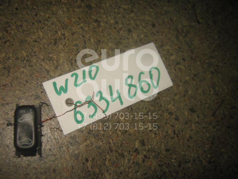 Кнопка многофункциональная для Mercedes Benz W210 E-Klasse 2000-2002;W202 1993-2000;W210 E-Klasse 1995-2000;C208 CLK coupe 1997-2002 - Фото №1
