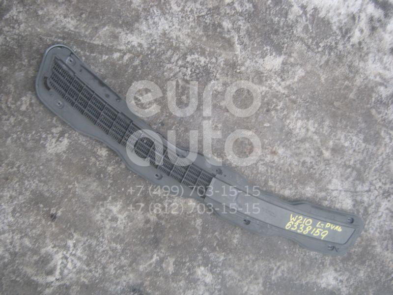 Решетка в капот для Mercedes Benz W210 E-Klasse 1995-2000;W210 E-Klasse 2000-2002 - Фото №1