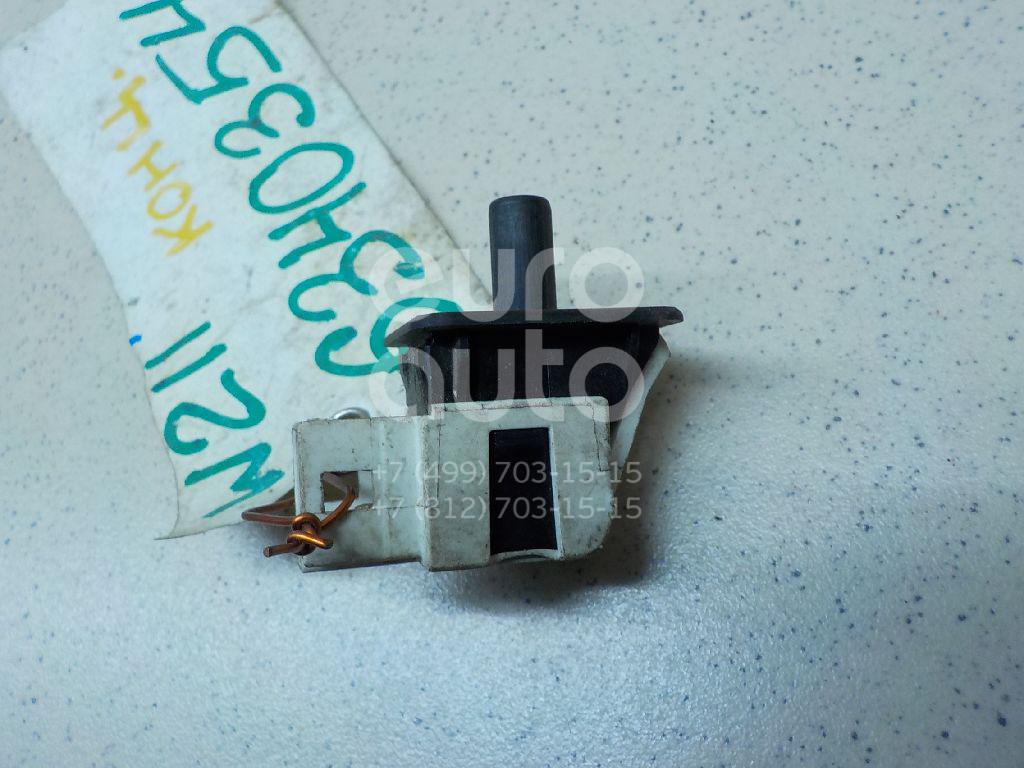 Выключатель концевой для Mercedes Benz W211 E-Klasse 2002-2009;A140/160 W168 1997-2004;W202 1993-2000;W220 1998-2005;W210 E-Klasse 1995-2000;C208 CLK coupe 1997-2002;R170 SLK 1996-2004;W215 coupe 1999-2006;R230 SL 2001-2012;W203 2000-2006 - Фото №1