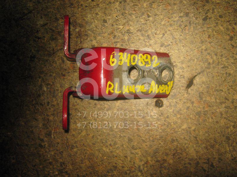 Петля двери задней левой нижняя для Toyota Avensis II 2003-2008;Yaris 1999-2005;Avensis Verso (M20) 2001-2009;CorollaVerso 2001-2004;Camry V40 2006-2011;Corolla E12 2001-2007;RAV 4 2006-2013;Auris (E15) 2006-2012;Corolla E15 2006-2013 - Фото №1