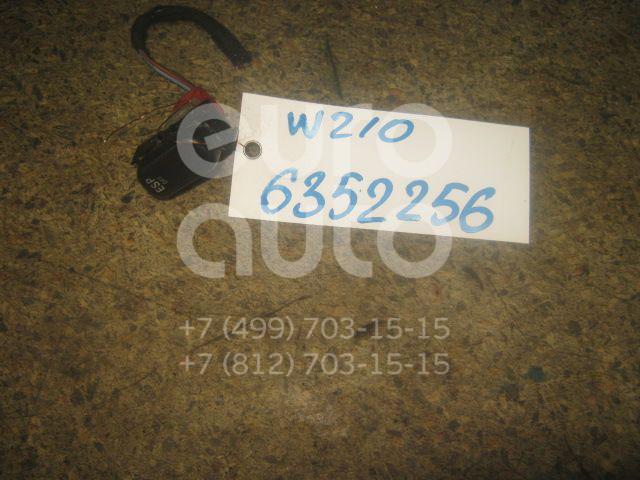 Кнопка антипробуксовочной системы для Mercedes Benz W210 E-Klasse 2000-2002;W202 1993-2000;W210 E-Klasse 1995-2000 - Фото №1