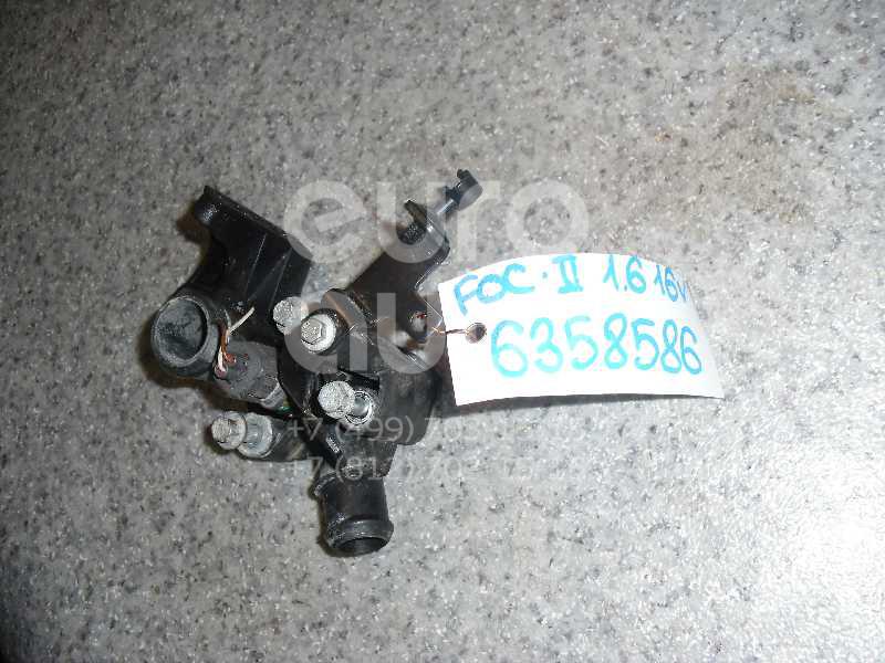 Фланец двигателя системы охлаждения для Ford Focus II 2008-2011;Focus II 2005-2008;Fiesta 1995-2000;Fusion 2002-2012;C-MAX 2003-2011;Focus I 1998-2005;Fiesta 2001-2008;Mondeo IV 2007-2015;Fiesta 2008>;Focus III 2011>;C-MAX 2011>;EcoSport 2013> - Фото №1