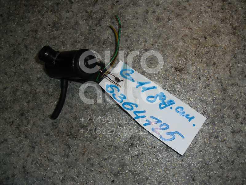 Насос омывателя для Subaru Impreza (G11) 2000-2007;Legacy Outback (B11) 1995-1998;Forester (S10) 1997-2000;Forester (S11) 2002-2007;Legacy (B13) 2003-2009;Impreza (G10) 1996-2000;Legacy (B11) 1994-1998;Forester (S10) 2000-2002 - Фото №1