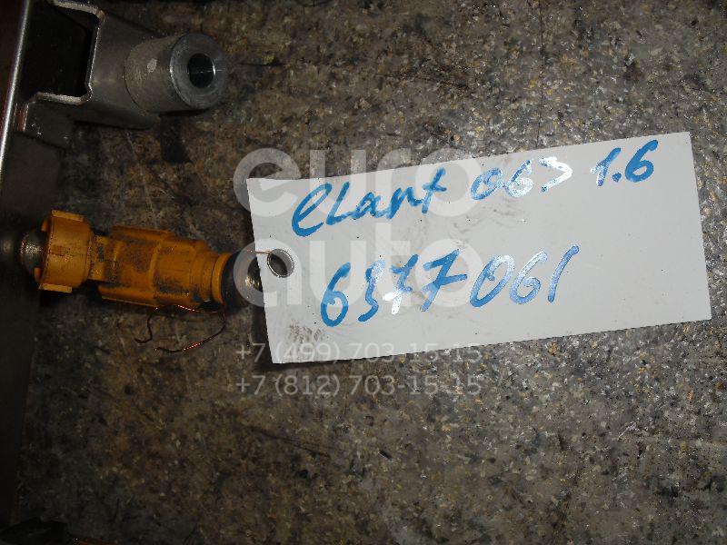 Форсунка инжекторная электрическая для Hyundai,Kia Elantra 2006-2011;Cerato 2004-2008;Ceed 2007-2012;i30 2007-2012;Soul 2009-2014;i20 2008-2014;Cerato 2009-2013;Carens 2006-2012;Solaris 2010-2017;Venga 2010>;ix20 2010>;Cerato 2013> - Фото №1