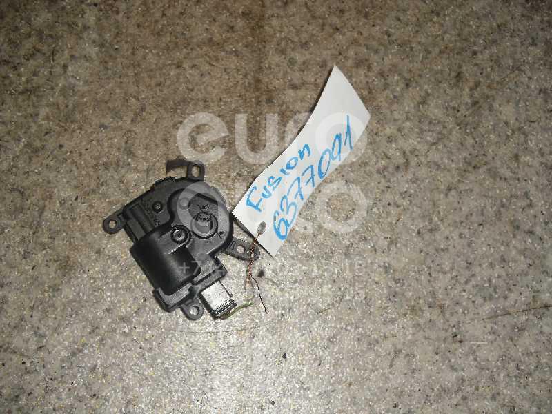 Моторчик заслонки отопителя для Ford Fusion 2002-2012;Focus II 2005-2008;C-MAX 2003-2011;Focus I 1998-2005;Mondeo III 2000-2007;Transit/Tourneo Connect 2002-2013;Fiesta 2001-2008;Galaxy 2006-2015;S-MAX 2006-2015;Mondeo IV 2007-2015 - Фото №1