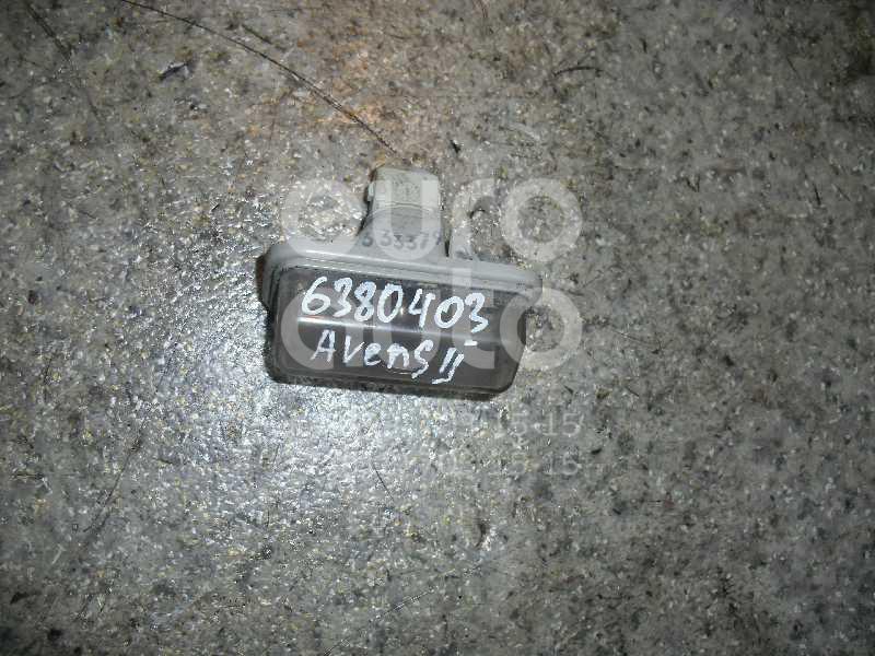 Фонарь подсветки номера для Toyota Avensis II 2003-2008 - Фото №1