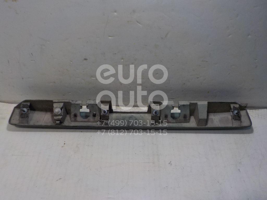 Накладка двери багажника для Nissan X-Trail (T30) 2001-2006 - Фото №1