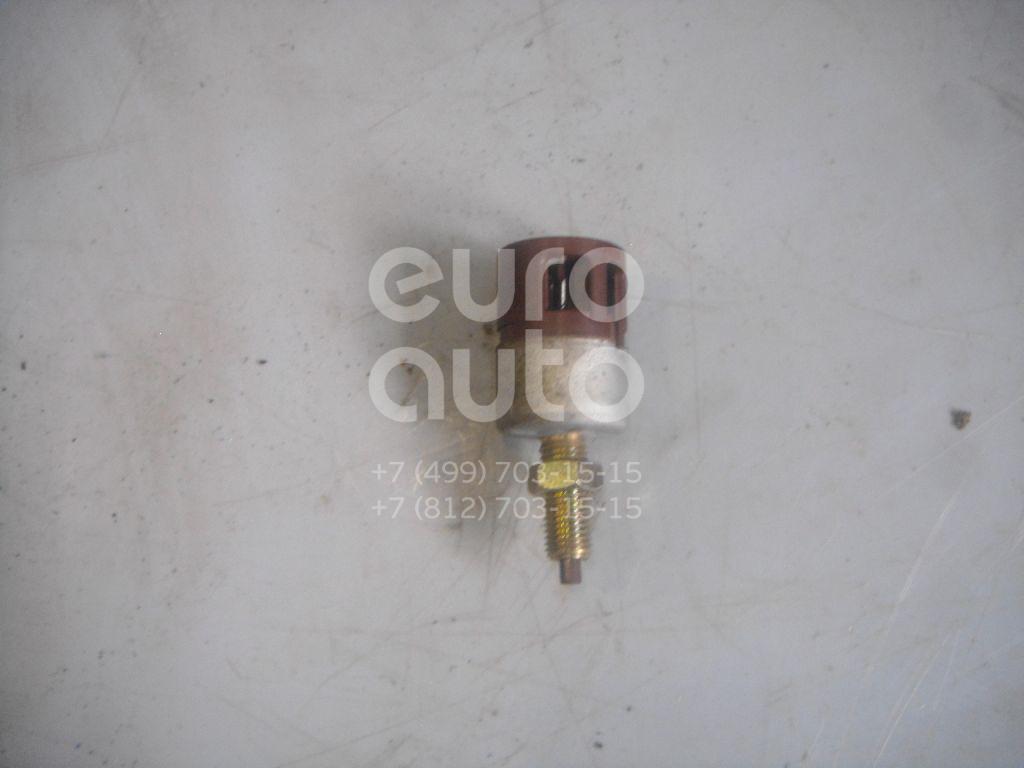 Датчик включения стопсигнала для Toyota RAV 4 1994-2000 - Фото №1
