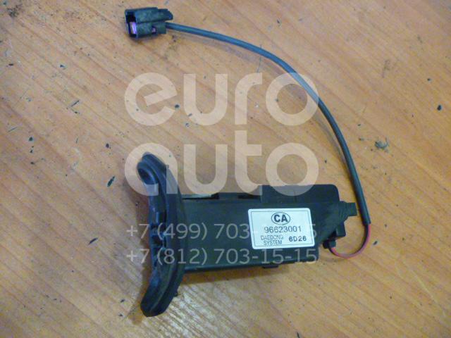 Активатор замка крышки бензобака для Chevrolet Captiva (C100) 2006-2010 - Фото №1