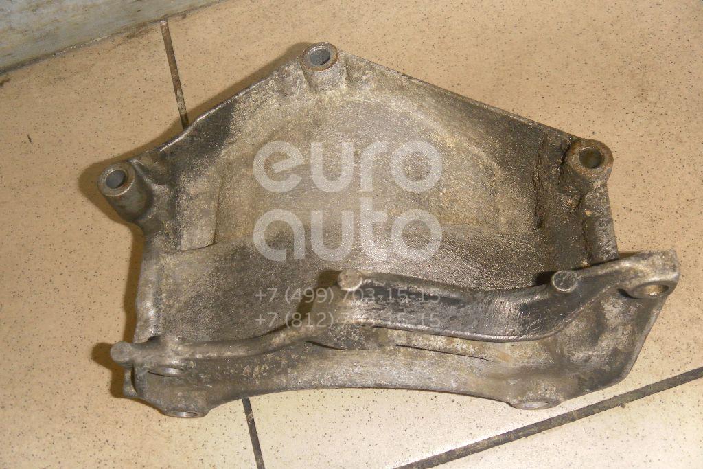 Кронштейн генератора для Mercedes Benz,Ssang Yong W202 1993-2000;W163 M-Klasse (ML) 1998-2004;W124 1984-1993;W124 E-Klasse 1993-1995;W210 E-Klasse 1995-2000;C208 CLK coupe 1997-2002;Korando KJ 1996-2006;W210 E-Klasse 2000-2002;Kyron 2005-2015 - Фото №1