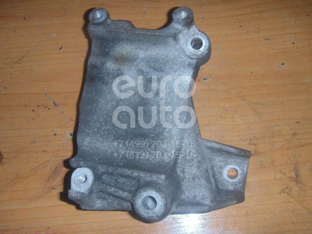 Кронштейн генератора для Chrysler Voyager/Caravan (RG/RS) 2000-2008;Sebring/Dodge Stratus 2001-2007 - Фото №1