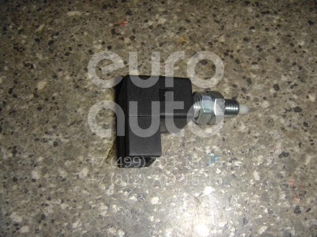 Датчик включения стопсигнала для Hyundai i30 2007-2012 - Фото №1