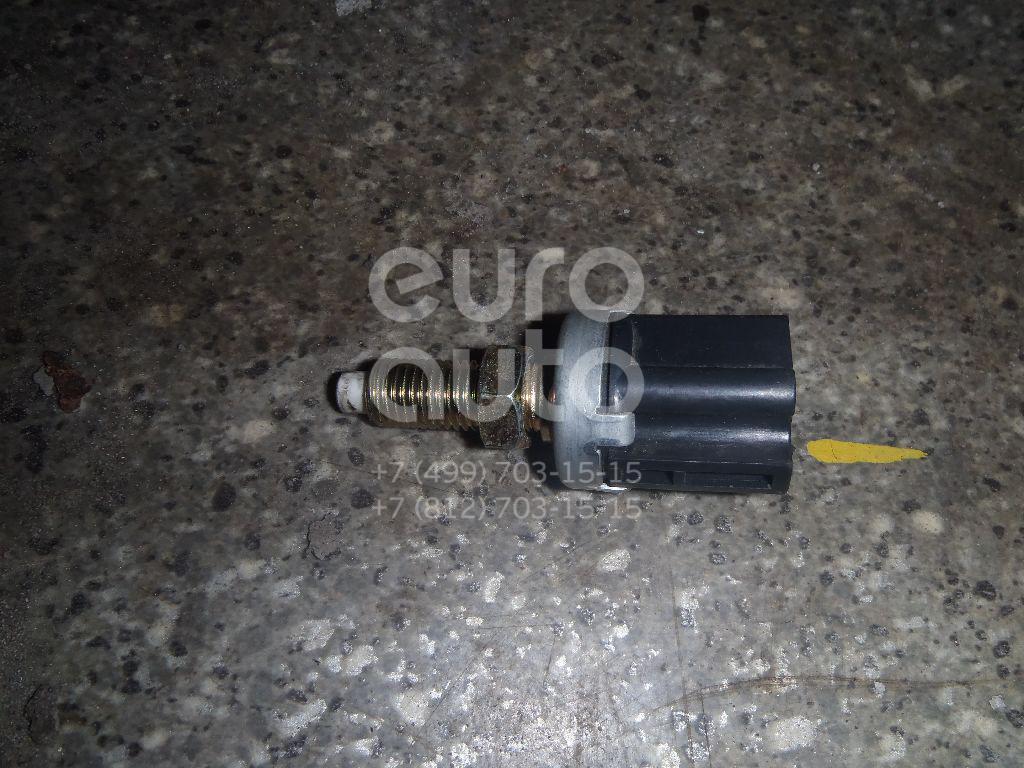 Датчик включения стопсигнала для Toyota Corolla E12 2001-2006;Echo 1999-2005;4 Runner/Hilux Surf 1991-1995;RAV 4 1994-2000;Camry V10 1991-1996;Carina E 1992-1997;Land Cruiser (80) 1990-1998;Land Cruiser (100) 1998-2007 - Фото №1