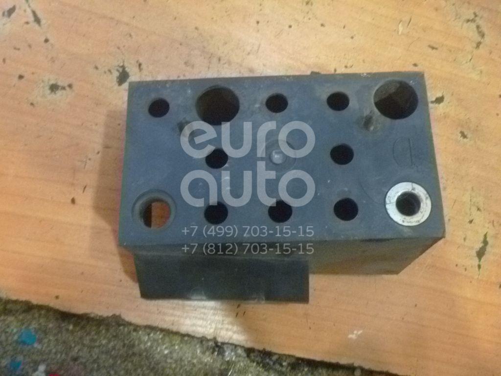 Кронштейн переднего бампера правый для Renault Master II 1999-2010 - Фото №1