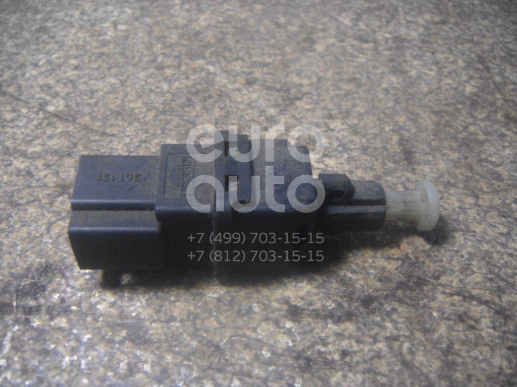 Датчик включения стопсигнала для Nissan Micra (K11E) 1992-2002 - Фото №1