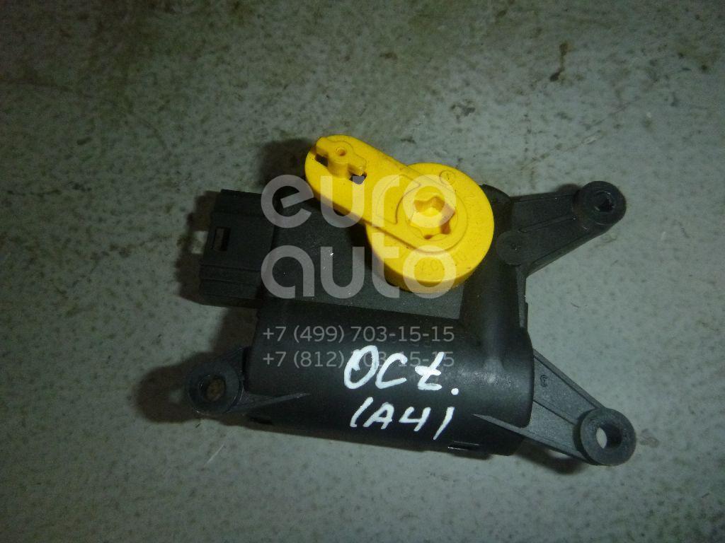 Моторчик заслонки отопителя для Skoda,Audi,Seat,VW Octavia (A4 1U-) 2000-2011;TT(8N) 1998-2006;Leon (1M1) 1999-2006;Toledo II 1999-2006;Octavia 1997-2000;Golf IV/Bora 1997-2005 - Фото №1