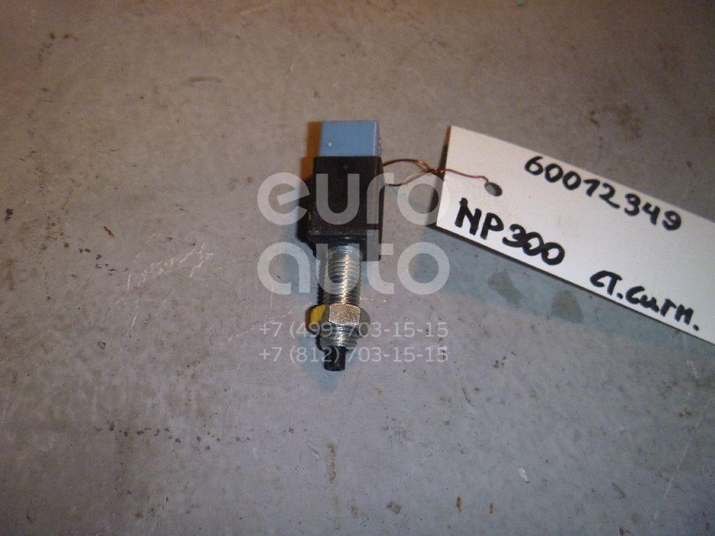 Датчик включения стопсигнала для Nissan NP300 2008>;Patrol (Y61) 1997-2009 - Фото №1