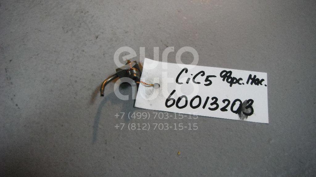 Форсунка масляная для Citroen,Peugeot C5 2008>;C4 II 2011>;RCZ 2010-2014;408 2012> - Фото №1