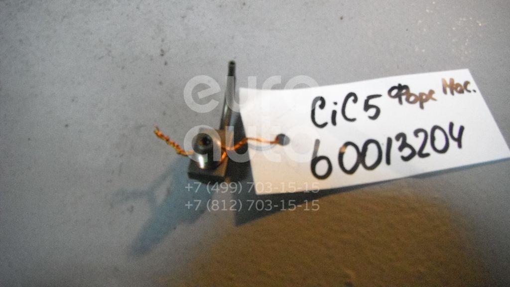 Форсунка масляная для Citroen,Peugeot C5 2008>;C4 II 2011>;RCZ 2010-2014;408 2012> - Фото №1