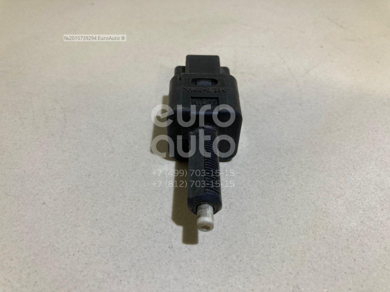 Датчик включения стопсигнала для Nissan,Infiniti Tiida (C11) 2007-2014;Murano (Z50) 2004-2008;Pathfinder (R51) 2005-2014;FX (S50) 2003-2007;Teana J31 2006-2008;Note (E11) 2006-2013;Primera P12E 2002-2007;Micra (K12E) 2002-2010;X-Trail (T30) 2001-2006 - Фото №1