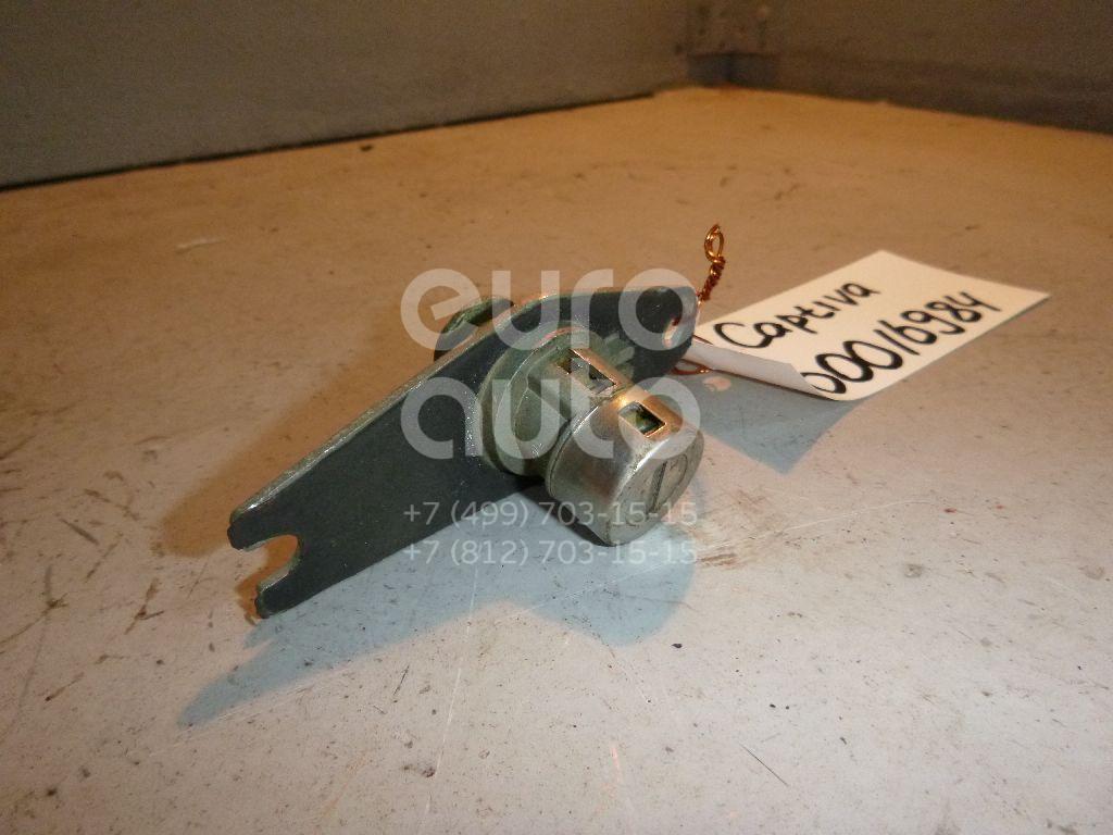 Вставка замка багажника для Chevrolet Captiva (C100) 2006-2010 - Фото №1
