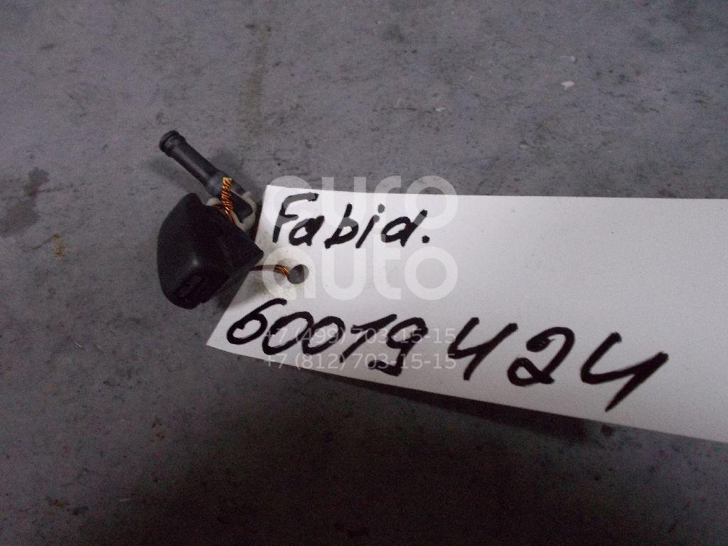 Форсунка омывателя лобового стекла для Skoda,VW Fabia 2007-2015;Octavia (A4 1U-) 2000-2011;Octavia 1997-2000;Polo 1994-1999;Fabia 1999-2006;Octavia (A5 1Z-) 2004-2013;Roomster 2006-2015 - Фото №1