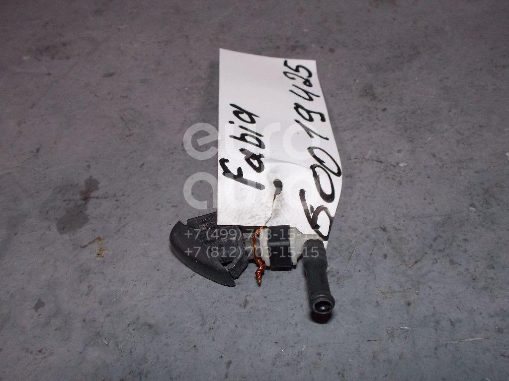 Форсунка омывателя лобового стекла для Skoda,VW Fabia 2007-2015;Octavia (A4 1U-) 2000-2011;Octavia 1997-2000;Polo 1994-1999;Fabia 1999-2006;Octavia (A5 1Z-) 2004-2013;Roomster 2006-2015 - Фото №1