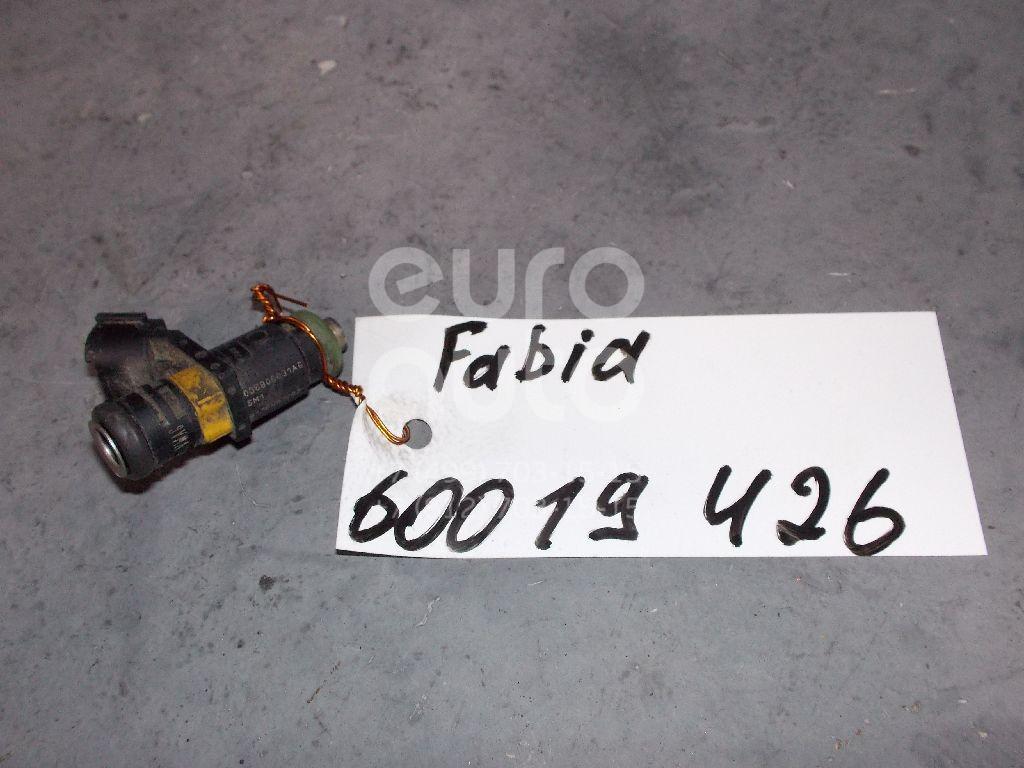 Форсунка инжекторная электрическая для Skoda,VW,Seat Fabia 2007-2015;Caddy III 2004-2016;Golf V Plus 2005-2014;Fabia 1999-2006;Polo 2001-2009;Golf V 2003-2009;Ibiza V 2008>;Octavia (A5 1Z-) 2004-2013;Roomster 2006-2015;Leon (1P1) 2005-2013;Altea 2004-2015 - Фото №1