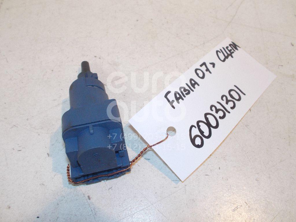 Датчик педали сцепления для Skoda,Seat,VW Fabia 2007-2015;Octavia (A4 1U-) 2000-2011;Leon (1M1) 1999-2006;Toledo II 1999-2006;Golf IV/Bora 1997-2005;New Beetle 1998-2010;Lupo 1998-2005;Alhambra 1996-2001;Arosa 1997-2004;Sharan 2000-2006 - Фото №1
