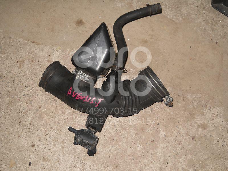 Патрубок воздушного фильтра для Toyota Avensis I 1997-2003 - Фото №1