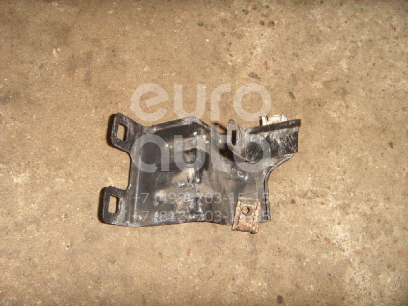 Кронштейн переднего бампера левый для Mercedes Benz W203 2000-2006 - Фото №1