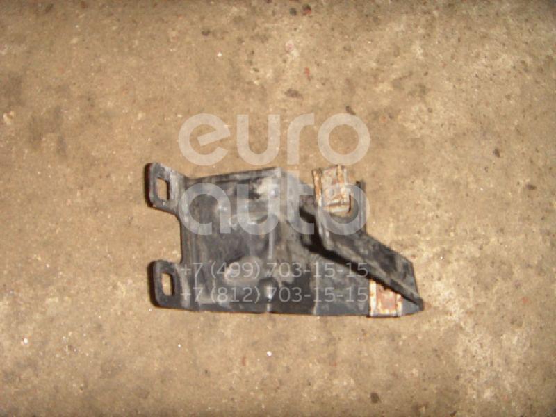Кронштейн переднего бампера правый для Mercedes Benz W203 2000-2006 - Фото №1