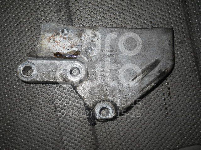 Кронштейн двигателя для Volvo S80 1998-2006;XC90 2002-2015;S70 1997-2001;V70 1997-2001;V70 2001-2006;XC70 Cross Country 2000-2006;C70 1997-2002;S60 2000-2009 - Фото №1