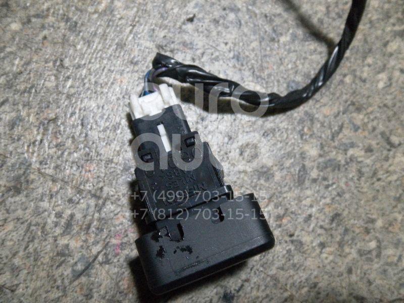 Кнопка аварийной сигнализации для Nissan Note (E11) 2006-2013 - Фото №1