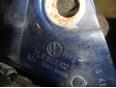 Петля капота правая для VW Touareg 2002-2010